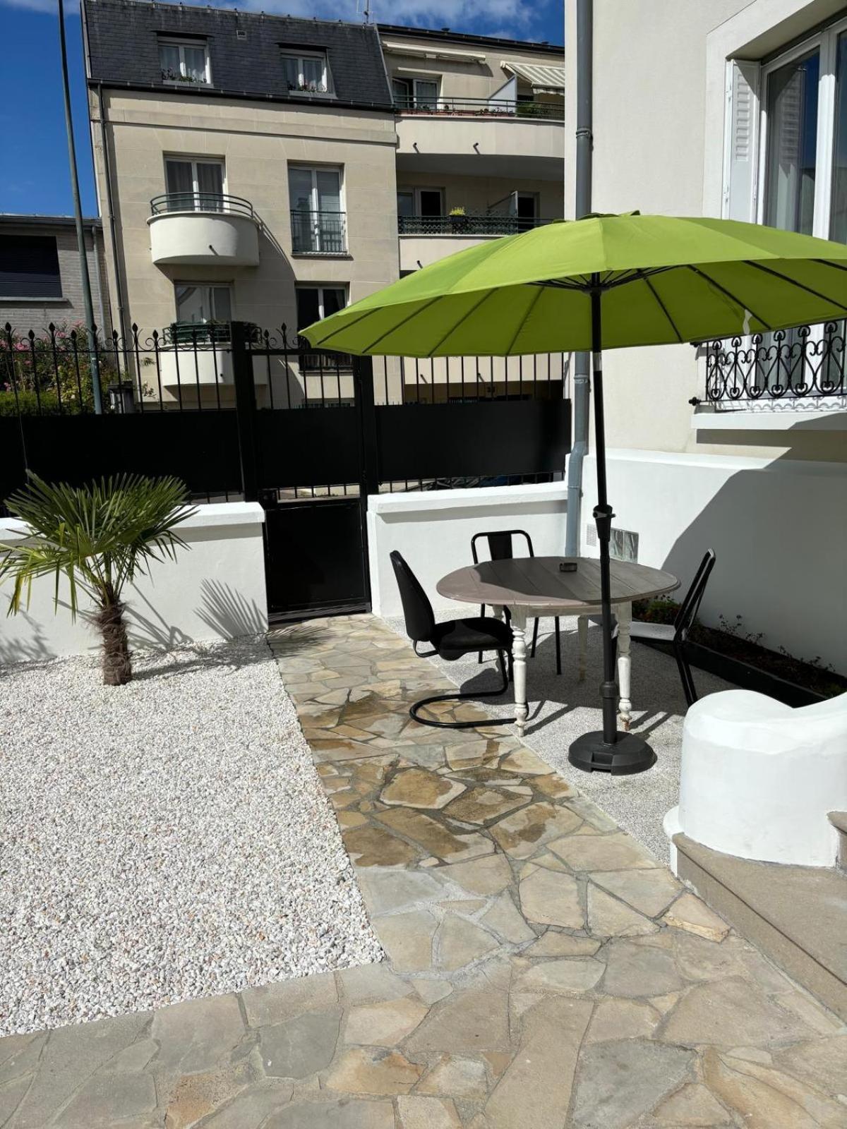 Appartement 2 Chambres Dans Une Belle Maison A Proximite De Paris Аньер-сюр-Сен Экстерьер фото